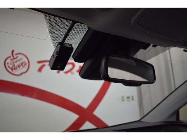 TOYOTA PRIUS 4WD 2017 Image 31