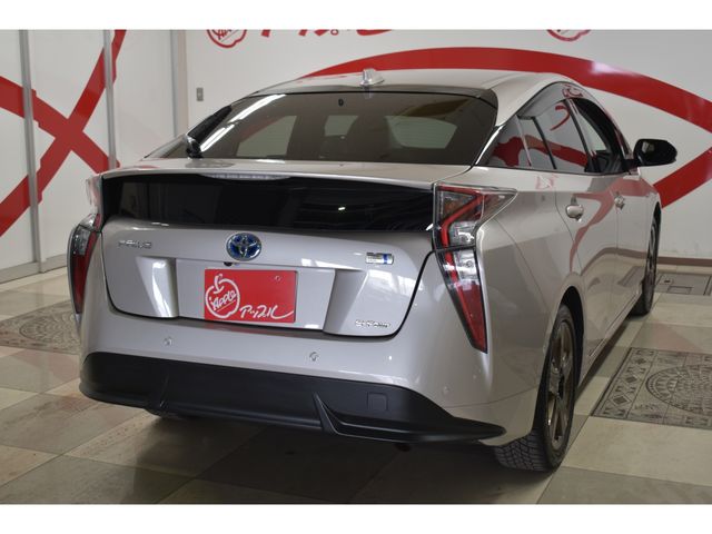 TOYOTA PRIUS 4WD 2017 Image 31