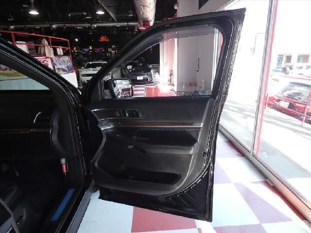 FORD EXPLORER 2016 Image 31