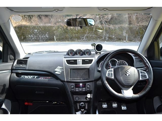 SUZUKI SWIFT 2012 Image 31