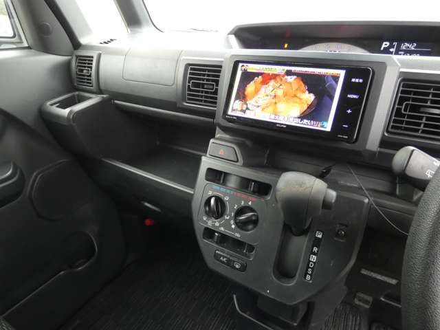 DAIHATSU WAKE 2018 Image 31