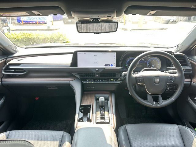 TOYOTA CROWN SEDAN HYBRID 2023 Image 31