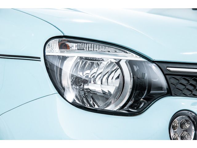 RENAULT TWINGO 2018 Image 31