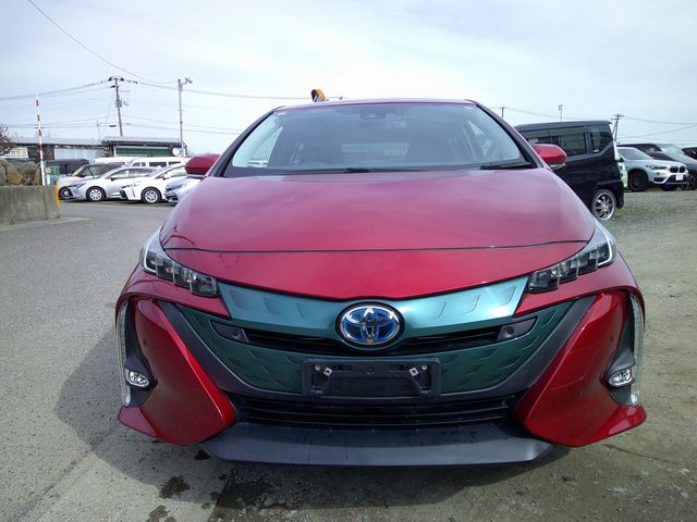 TOYOTA PRIUS PHV 2018 Image 31