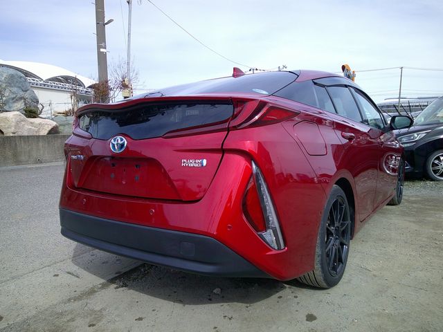 TOYOTA PRIUS PHV 2018 Image 31