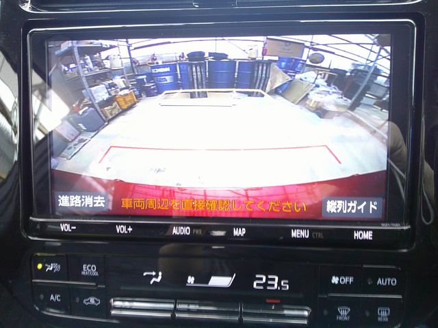 TOYOTA PRIUS PHV 2018 Image 31