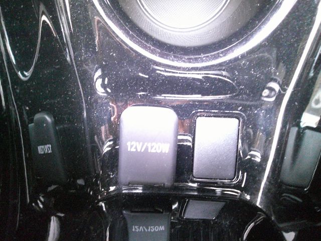 TOYOTA PRIUS PHV 2018 Image 31