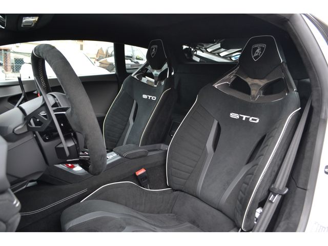 LAMBORGHINI HURACAN 2022 Image 31