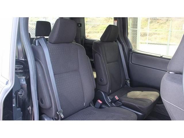 TOYOTA VOXY 2017 Image 31