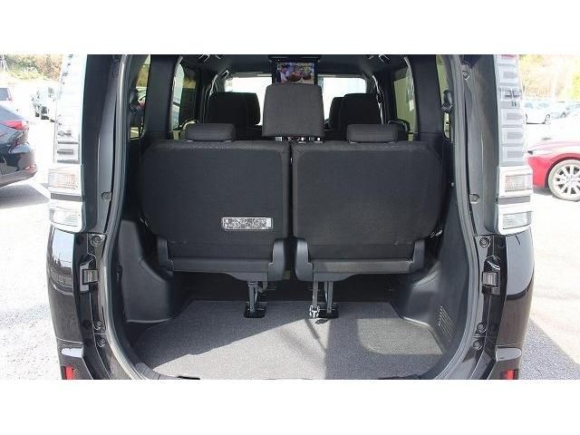 TOYOTA VOXY 2017 Image 31