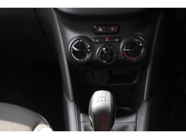 PEUGEOT 208 2016 Image 31