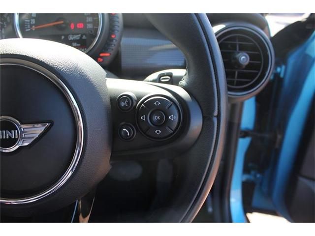 BMW MINI COOPER 5DOO 2017 Image 31