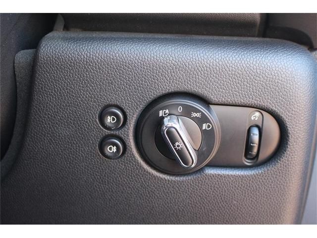 BMW MINI COOPER 5DOO 2017 Image 31