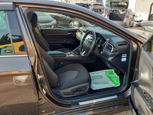 TOYOTA CAMRY HYBRID 2018 Image 31