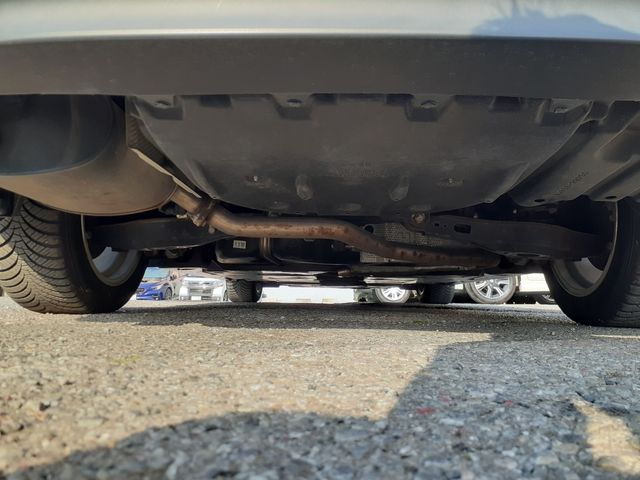 TOYOTA CAMRY HYBRID 2018 Image 31