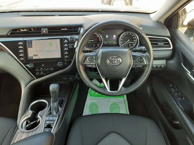 TOYOTA CAMRY HYBRID 2018 Image 31