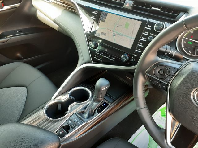 TOYOTA CAMRY HYBRID 2018 Image 31