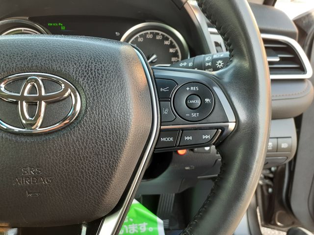 TOYOTA CAMRY HYBRID 2018 Image 31