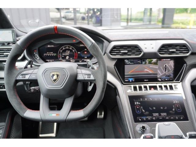 LAMBORGHINI URUS 2024 Image 31