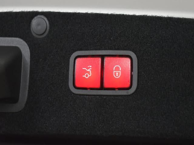 MERCEDES BENZ S CLAS 2015 Image 31