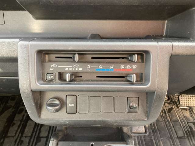 DAIHATSU HIJET TRUCK 4WD 2019 Image 31