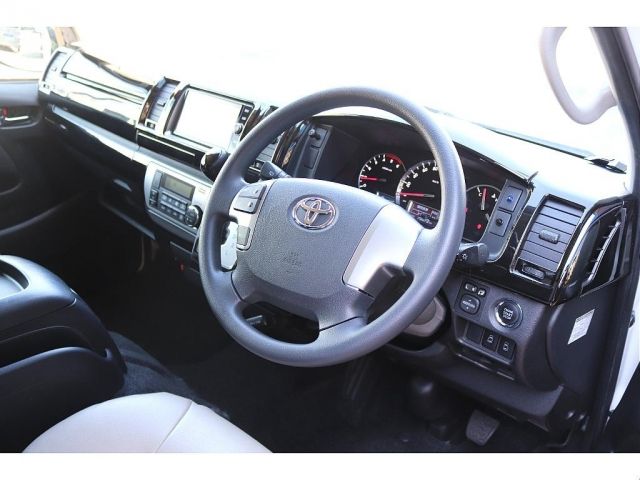 TOYOTA HIACE VAN 2WD 2017 Image 31