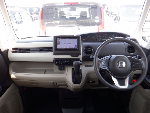 HONDA N BOX 2019 Image 31