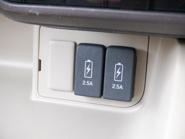 HONDA N BOX 2019 Image 31