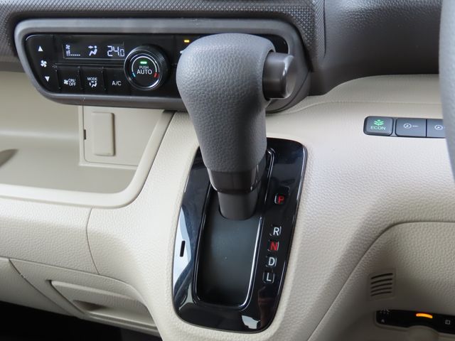 HONDA N BOX 2020 Image 31