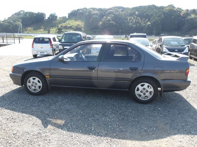 NISSAN PRIMERA 1993 Image 31