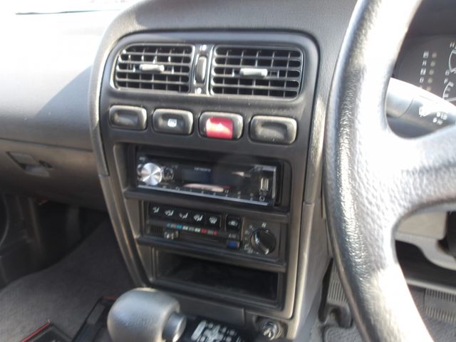 NISSAN PRIMERA 1993 Image 31