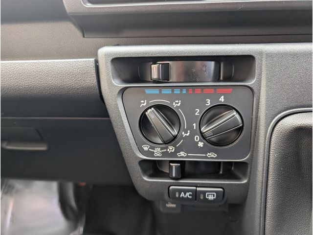 DAIHATSU HIJET CARGO 4WD 2025 Image 31