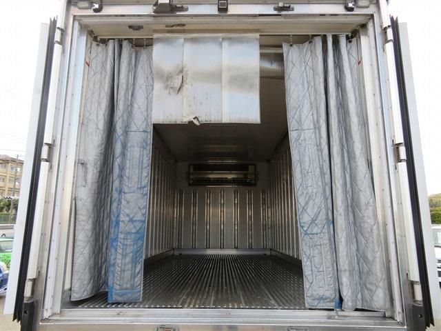 HINO DUTRO 2018 Image 31