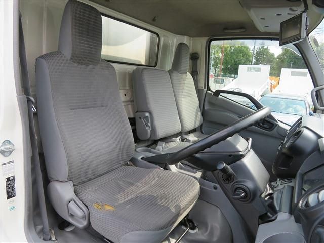 HINO DUTRO 2018 Image 31