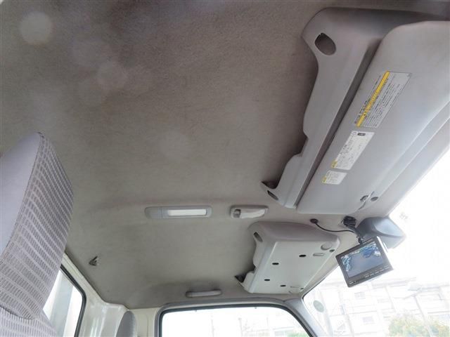 HINO DUTRO 2018 Image 31