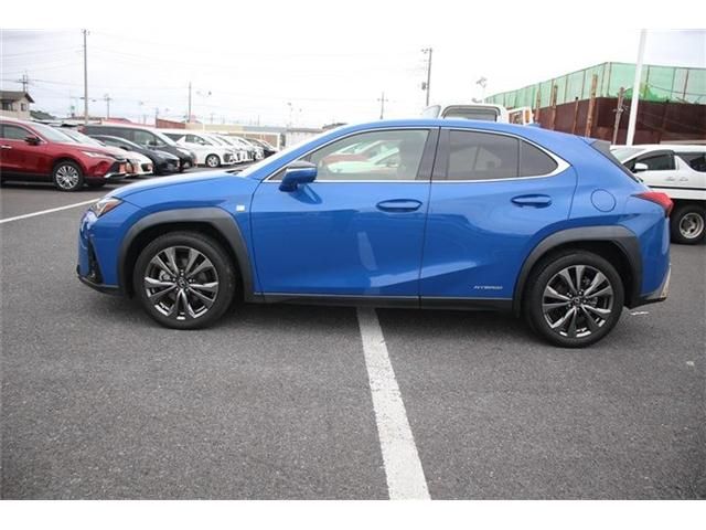 TOYOTA LEXUS UX250H 2019 Image 31