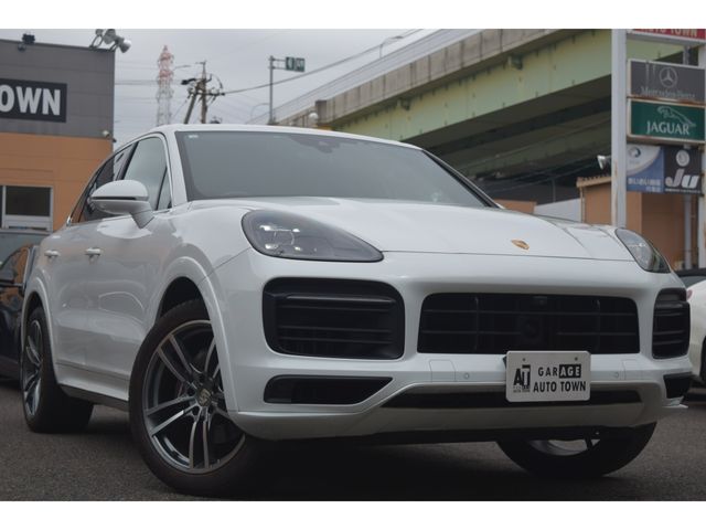 PORSCHE CAYENNE 2018 Image 31