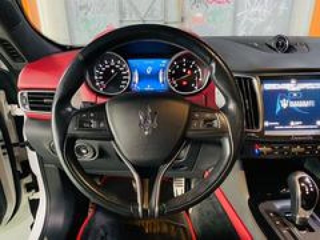 MASERATI LEVANTE 2018 Image 31