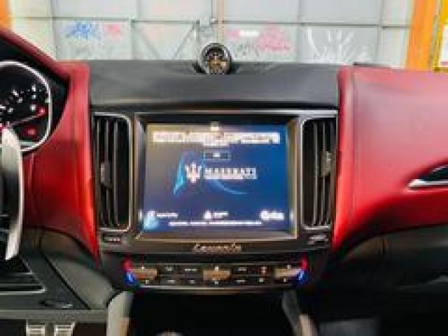 MASERATI LEVANTE 2018 Image 31