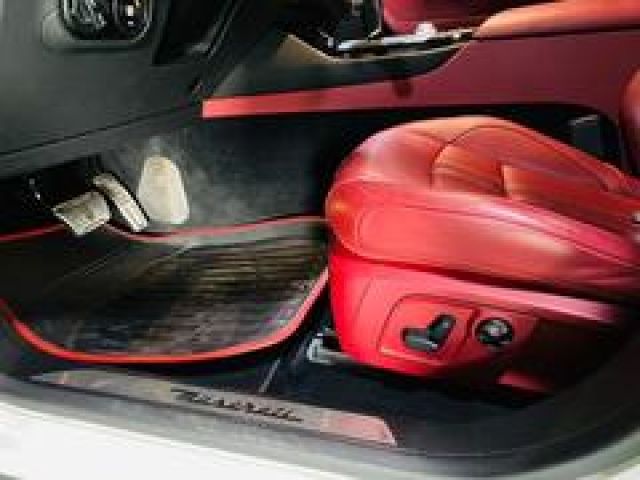 MASERATI LEVANTE 2018 Image 31