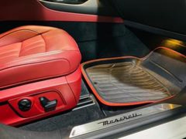 MASERATI LEVANTE 2018 Image 31
