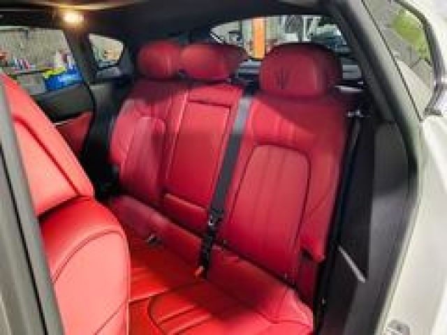 MASERATI LEVANTE 2018 Image 31