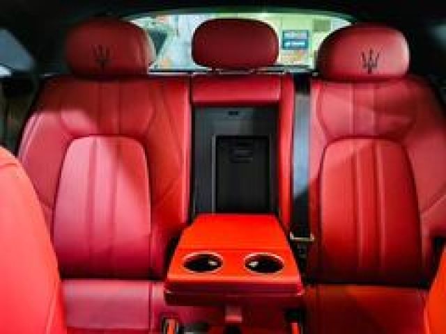 MASERATI LEVANTE 2018 Image 31