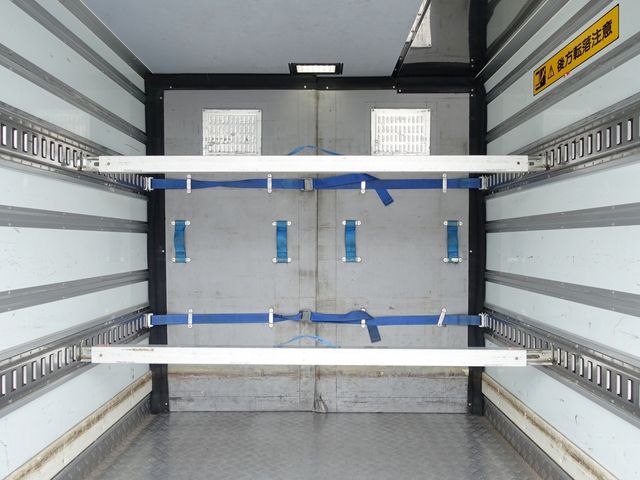 ISUZU ELF 2012 Image 31