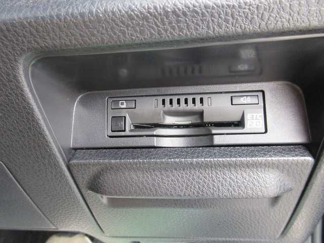 TOYOTA VOXY 2019 Image 31