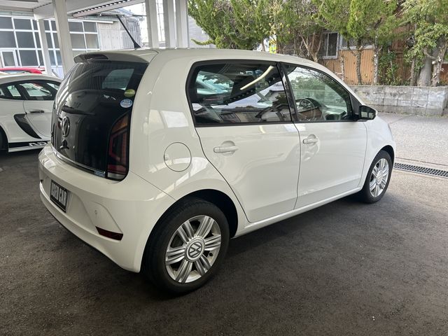 VOLKSWAGEN UP! 2018 Image 31