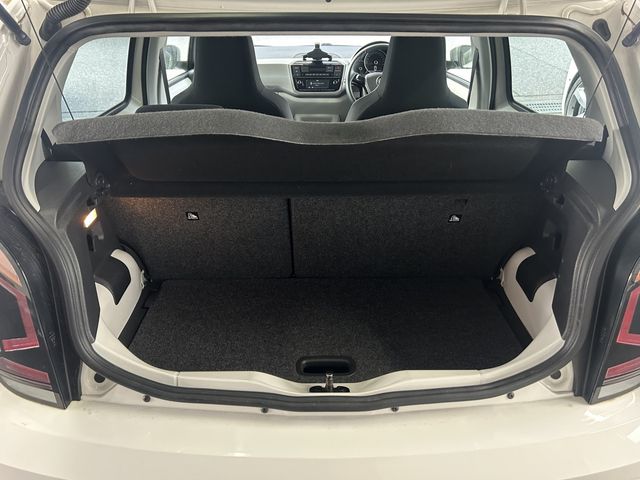 VOLKSWAGEN UP! 2018 Image 31