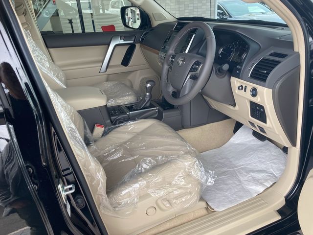 TOYOTA LANDCRUISER PRADO 2022 Image 31