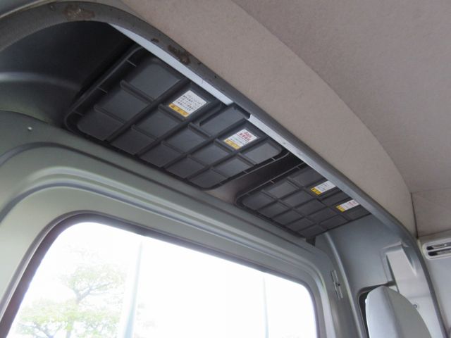 DAIHATSU HIJET TRUCK 4WD 2012 Image 31