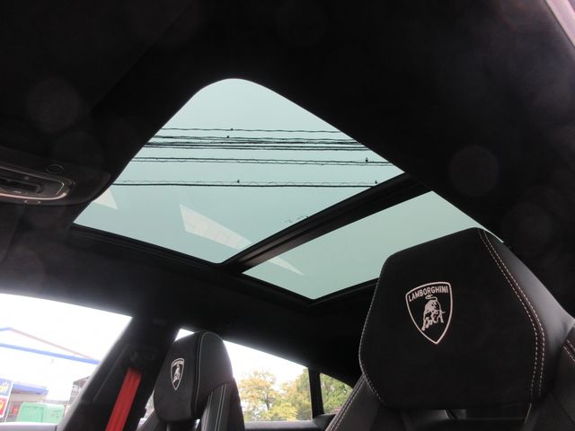 LAMBORGHINI URUS 2024 Image 31